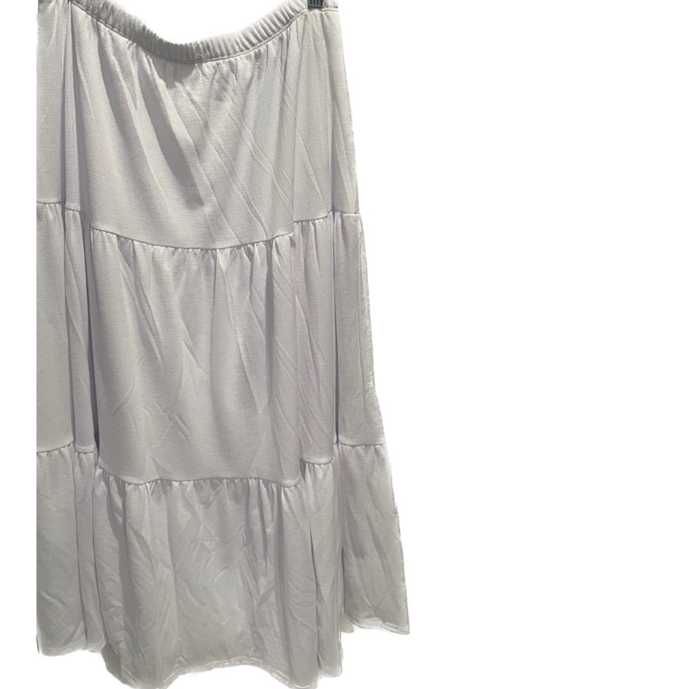 Flowy delicate long skirt Brand New Size M